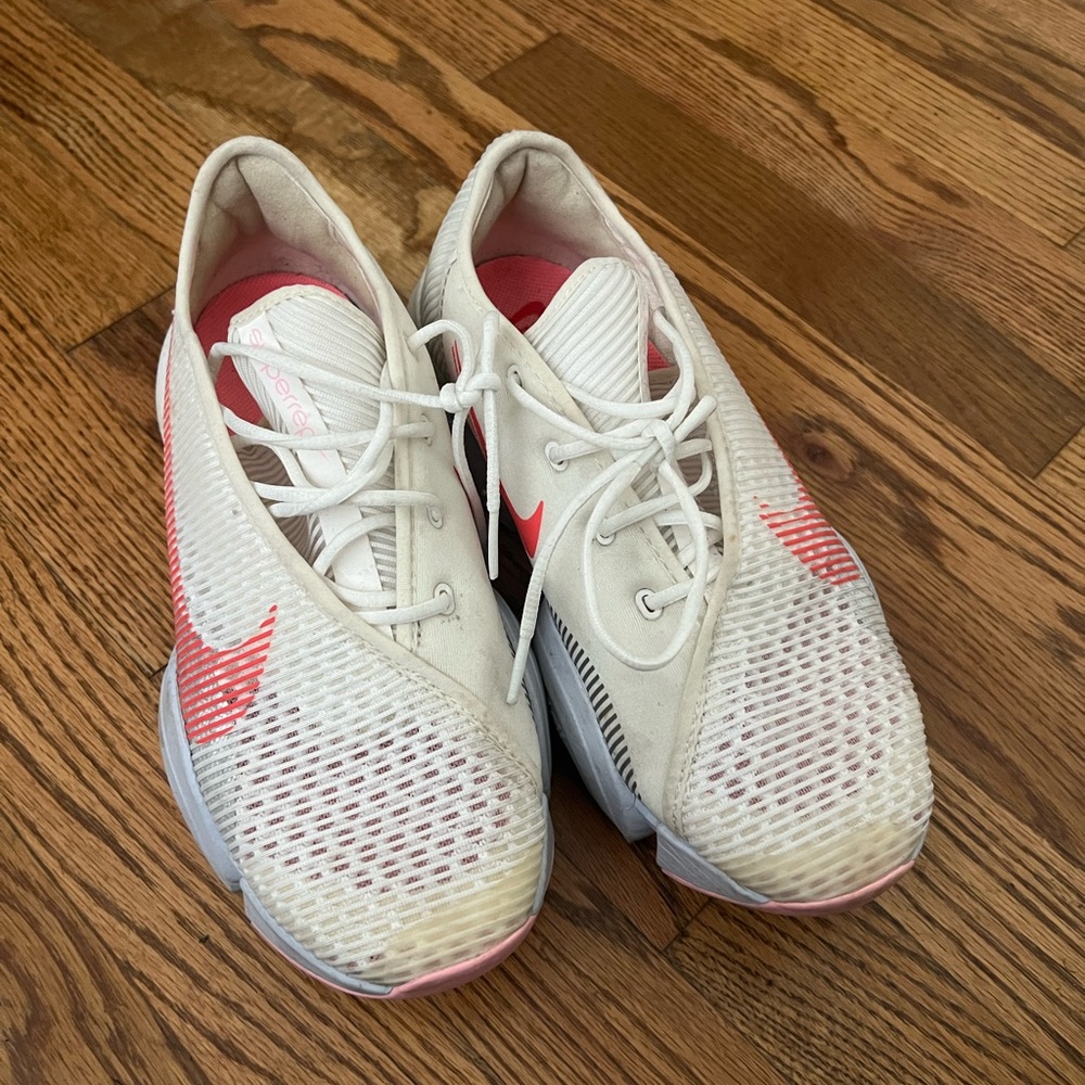 Nike White and Pink Athletic Shoes with Breathable Knit